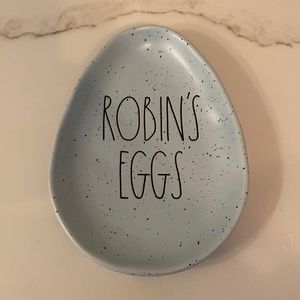 Rae Dunn ROBIN’S EGGS blue plate. Easter 2022. Spotted Robin’s Egg design.